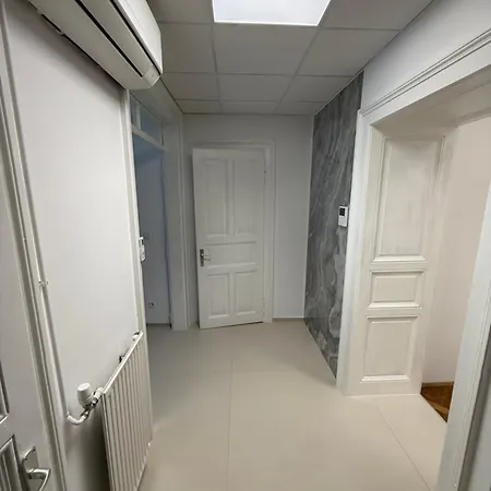 Apartman Mia *